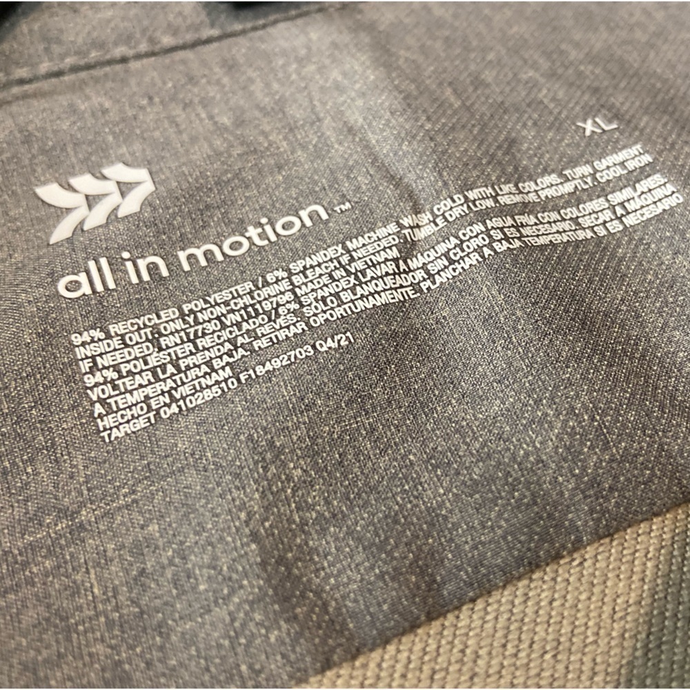 All In Motion~NWT~Men’s Recycled Polyester~Snap Closure~Quick Dry Shirt~Size XL - Picture 16 of 16